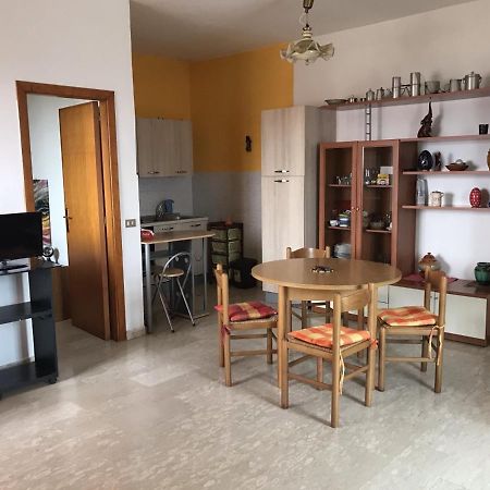 Апартаменты 90Ss Apartament Реджо-ди-Калабрия Экстерьер фото