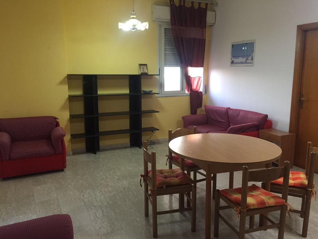 Апартаменты 90Ss Apartament Реджо-ди-Калабрия Экстерьер фото