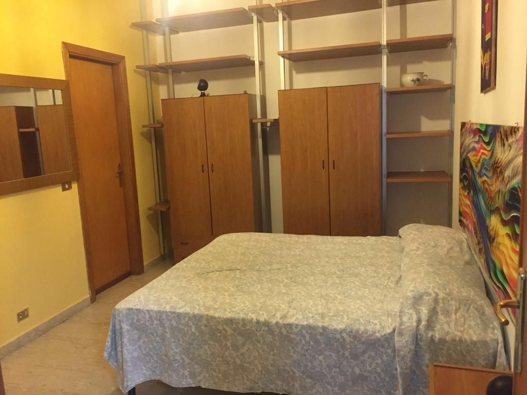 Апартаменты 90Ss Apartament Реджо-ди-Калабрия Экстерьер фото
